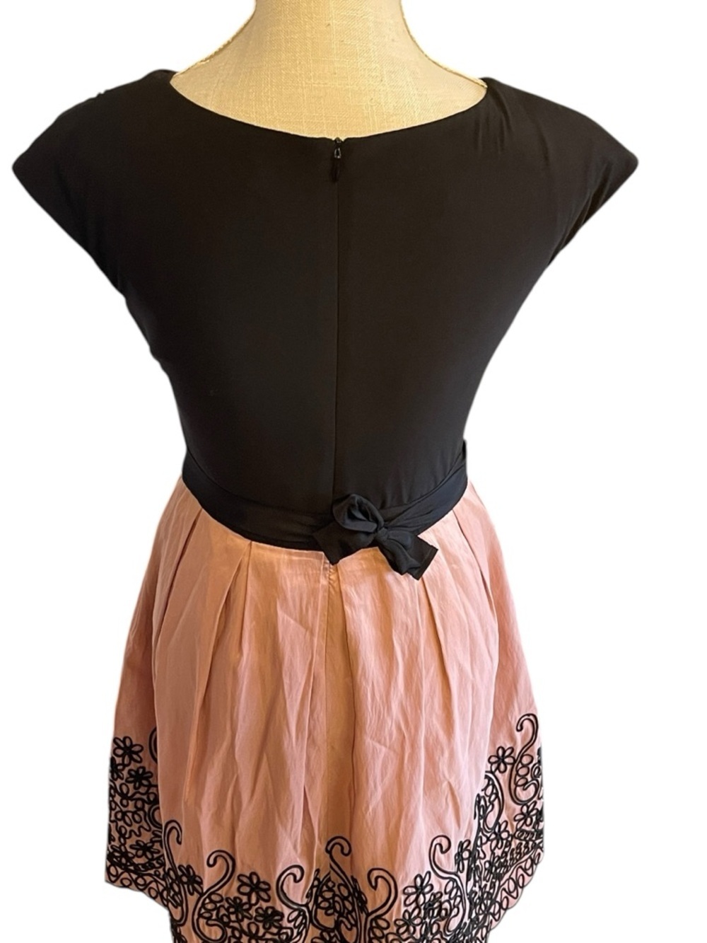 SL Fashions Black & Blush Embroidered Wrap Midi Dress - Picture 4 of 9